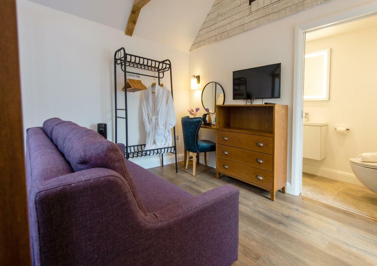 The Withies Inn Godalming Extérieur photo