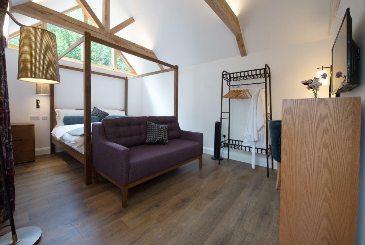 The Withies Inn Godalming Extérieur photo