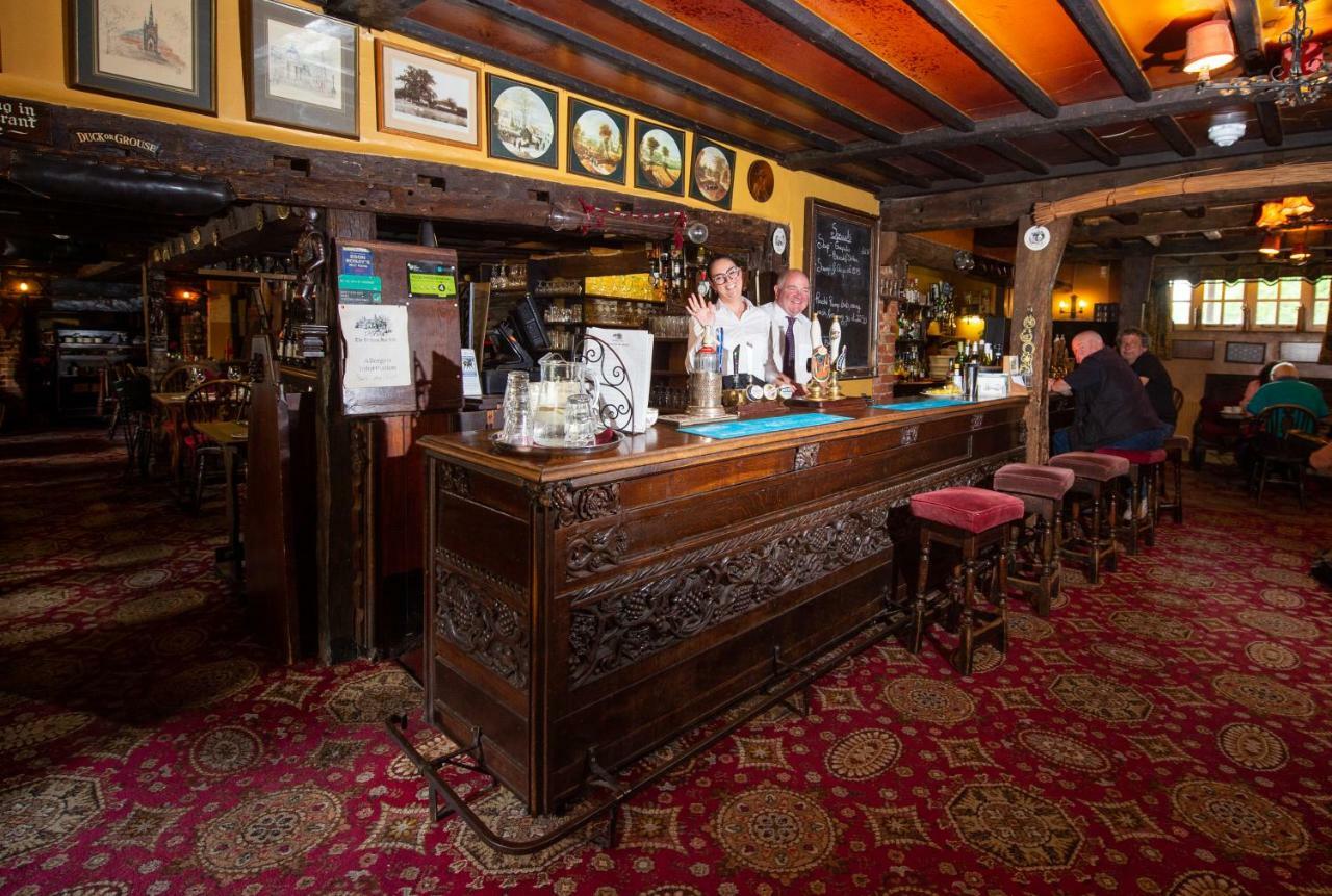 The Withies Inn Godalming Extérieur photo